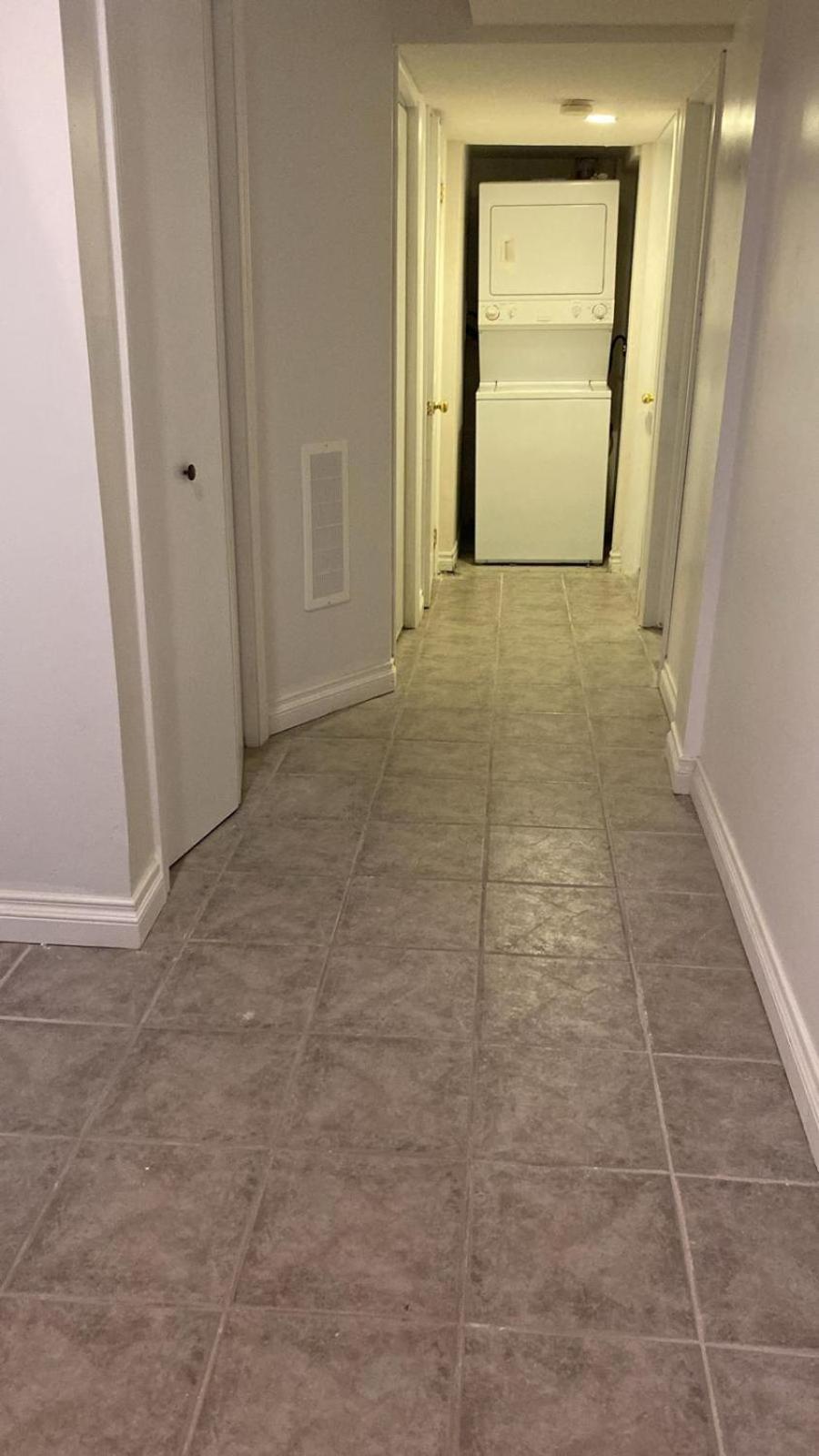 Homestay Square One Suite- Attached Bathroom, Walking Transit & Plaza